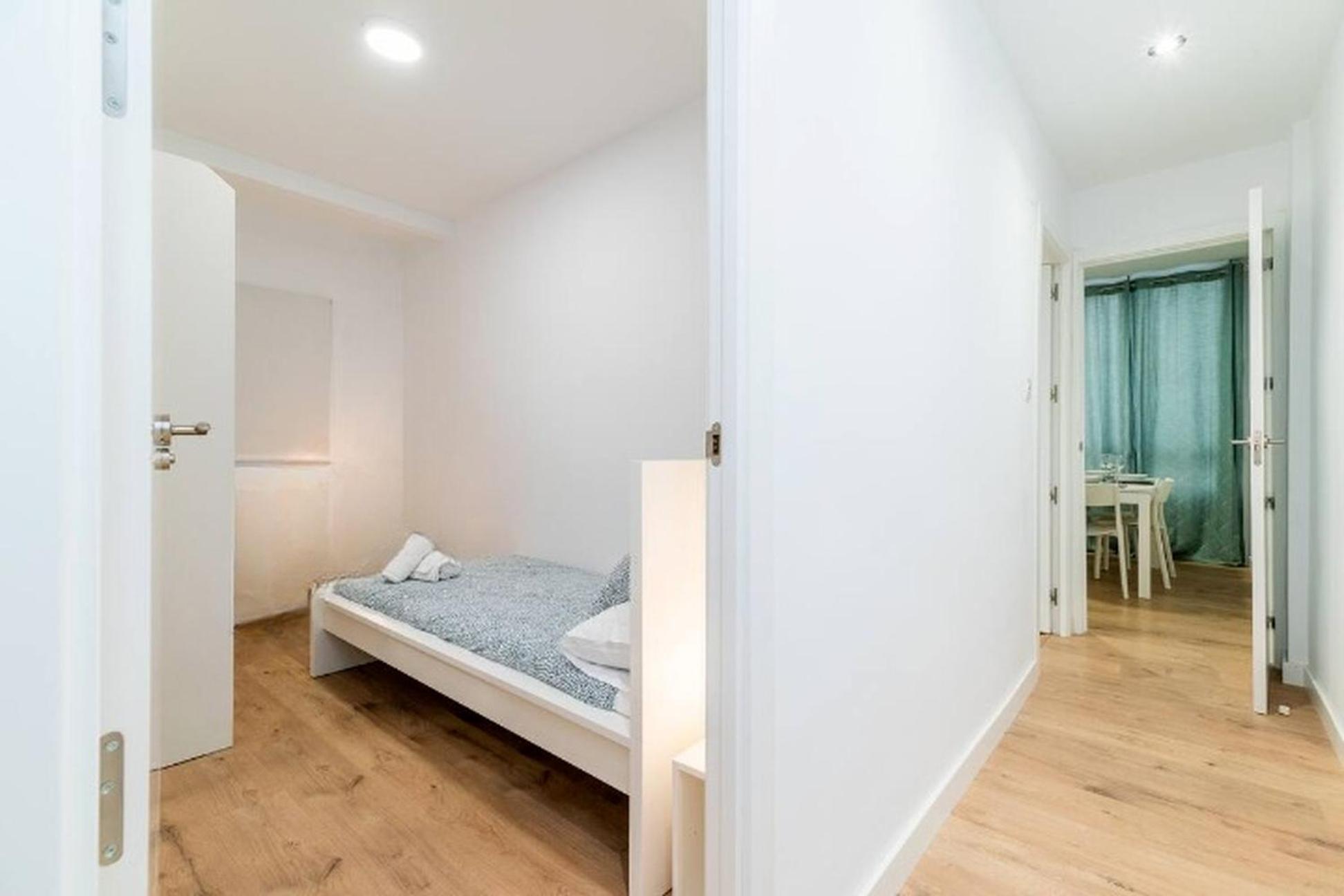 Modern Plaza De Toros Apartment With Free Parking Granada Kültér fotó